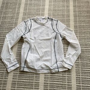 Lands End women’s White Long Sleeve rash guard w Contrast Stitching. MP. NWT